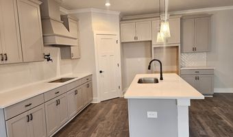 195 Silvercrest 62, Acworth, GA 30101