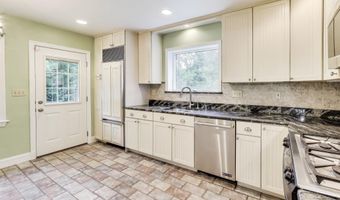 9326 W PARKHILL Dr W, Bethesda, MD 20814