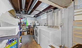 394 Long St, Amherst, OH 44001