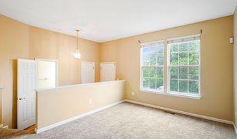 43191 RIDERS Sq, Broadlands, VA 20148