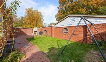 1002 Carroll Ave, Ames, IA 50010