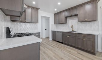 11456 Manzanita St, Armona, CA 93202