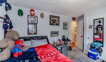 91 Curry Rd, Cranston, RI 02920
