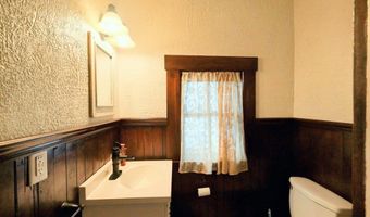 98 Drury Ave, Athol, MA 01331