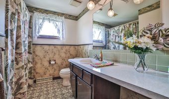 831 W Gebhard Ln, Alden, NY 14004