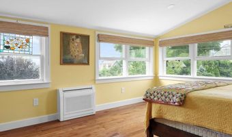 20 Lincoln St, Jamestown, RI 02835