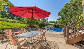4878 W Village Trl SE, Ada, MI 49301