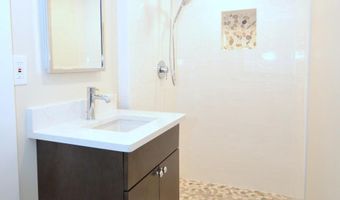 2441 N MCKINLEY St, Arlington, VA 22207
