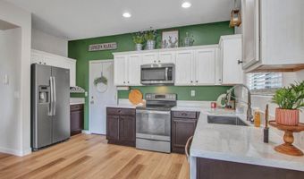 1806 W TWAIN Dr, Anthem, AZ 85086