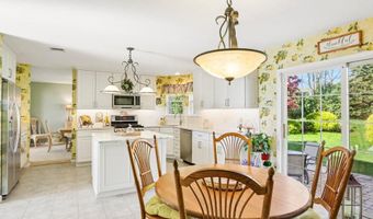 21 ORCHID Ln, Barnegat, NJ 08005