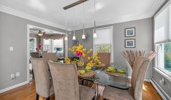 22 Mcrayne Hill Rd, Billerica, MA 01821
