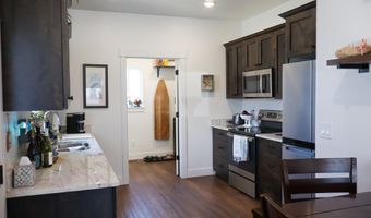 1712 Brynwood Ave, Chubbuck, ID 83202