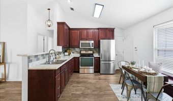 425 3RD St W, Baldwin, FL 32234