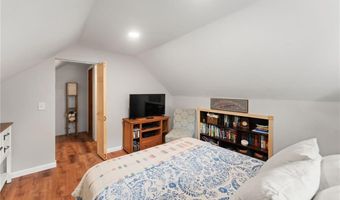 103 Everglade Ave, Warwick, RI 02886