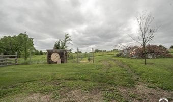 364 E 1600 Rd, Baldwin City, KS 66006