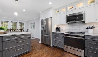 80 Douglas Dr, North Kingstown, RI 02874