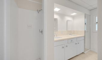 8828 Zeiler Ave, Los Angeles, CA 91331