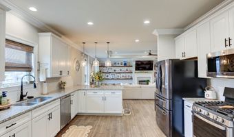 50 High Water Dr, Benton, LA 71006