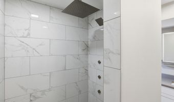 19 ROE Ln, Arnold, MD 21012