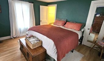 28 Tulip St, Bristol, CT 06010