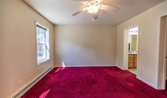 77 Knowles Rd, Belgrade, ME 04917
