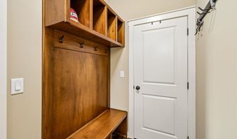 302 31st St SW, Altoona, IA 50009