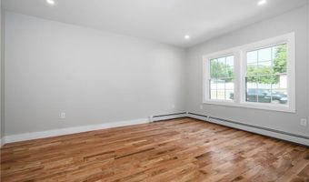 1008 Toll Gate Rd, Warwick, RI 02886