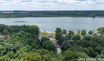 3235 Lakeview Dr, Allegan, MI 49010