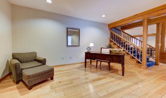 9 University Pl, Amsterdam, NY 12010