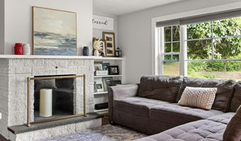 93 Wildwood Trl, East Greenwich, RI 02818