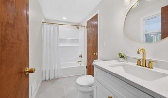 1506 Dicken Dr, Ann Arbor, MI 48103