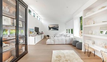 228 Town Ln, Amagansett, NY 11930