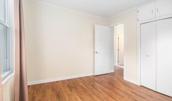 900 Barton Dr, Ann Arbor, MI 48105