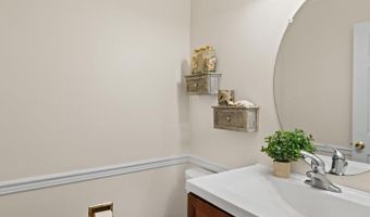 70 N FAIRFIELD Dr, Dover, DE 19901