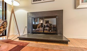 2 Haverhill Ct, Ann Arbor, MI 48105