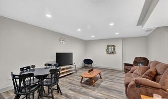 1027 Pinewood Ave, Chubbuck, ID 83202