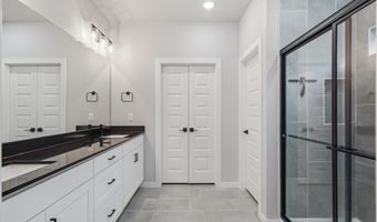 5905 Chiefs Ave, Bentonville, AR 72713