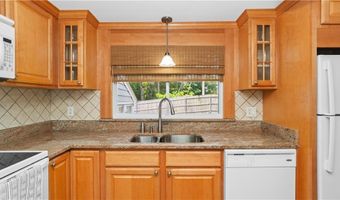 67 Vancouver Ave, Warwick, RI 02886