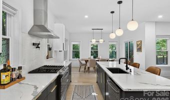 1608 Chippendale Rd, Charlotte, NC 28205