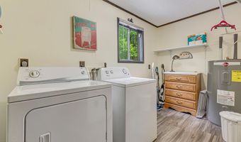 11 Carmen Gln, Albrightsville, PA 18210