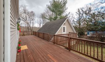 52 Shady Ln, Danbury, CT 06811