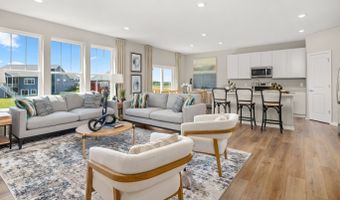 1924 S Shore Cv, Antioch, IL 60002