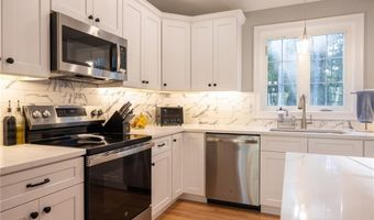 295 Hopkins Hollow Rd, Coventry, RI 02827