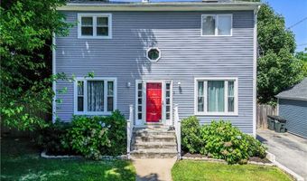 3 Hilltop St, Johnston, RI 02919