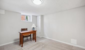 2146 S OAKLAND St S, Arlington, VA 22204