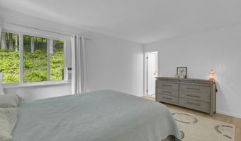 41 Elbow Hill Rd, Brookfield, CT 06804