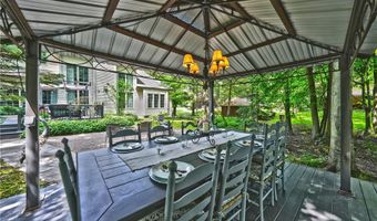 1469 Hopkins Rd, Amherst, NY 14221