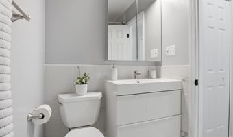 4560 METRO Ct, Annandale, VA 22003