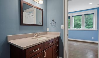 3867 Hawk Crest Rd, Ann Arbor, MI 48103