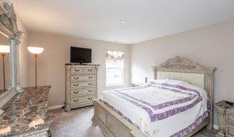 1661 Devonshire Ave, Avon, IN 46123